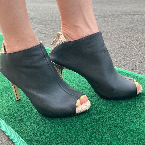 Ann Taylor Shoes - Ann Taylor Hight Heels